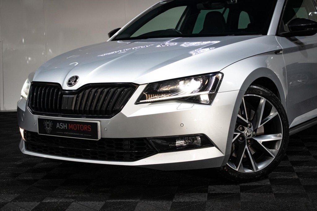 View SKODA SUPERB 2.0 TSI SportLine