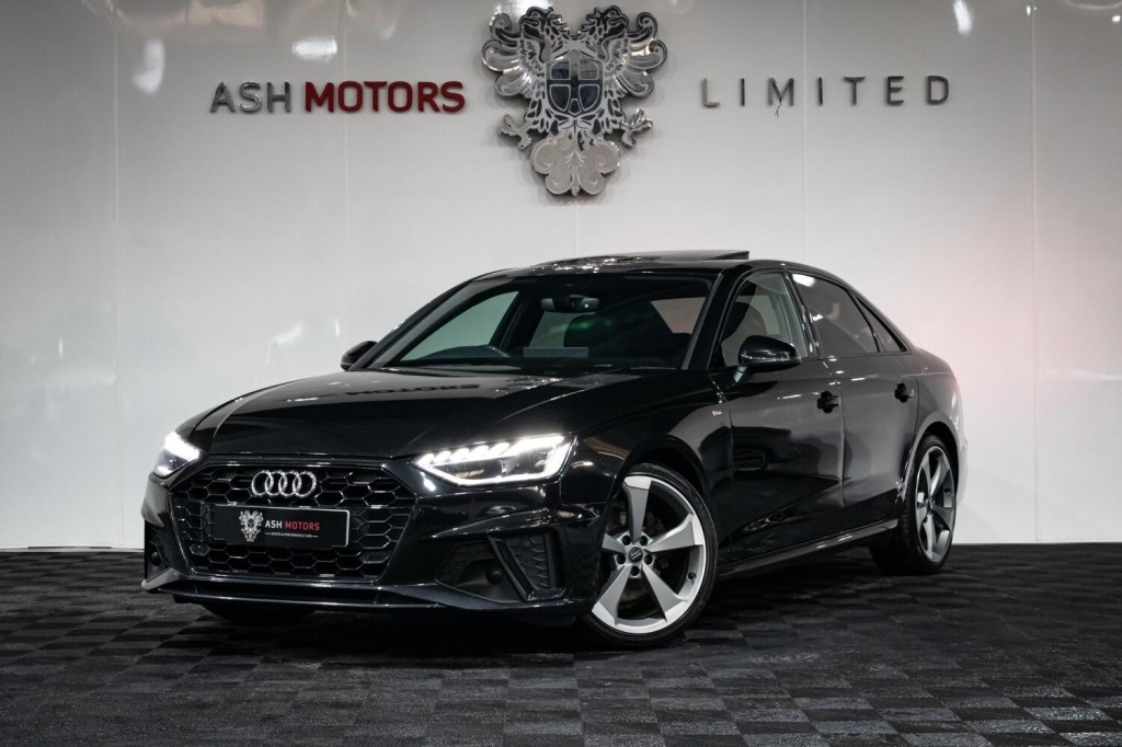 View AUDI A4 2.0 TDI 35 Black Edition