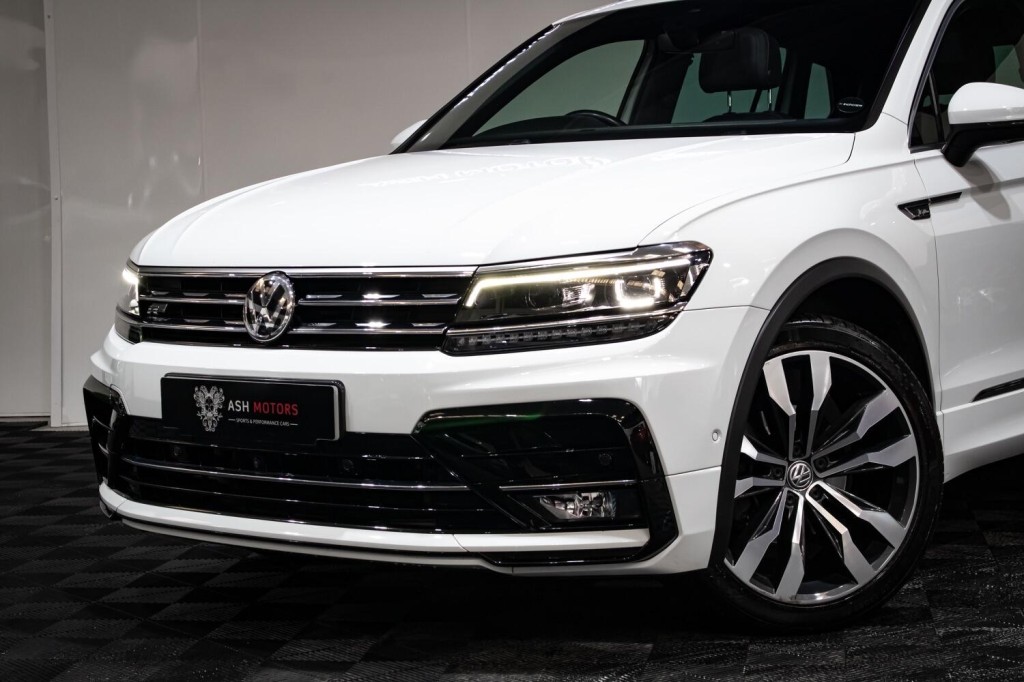 View VOLKSWAGEN TIGUAN 2.0 TDI R-Line