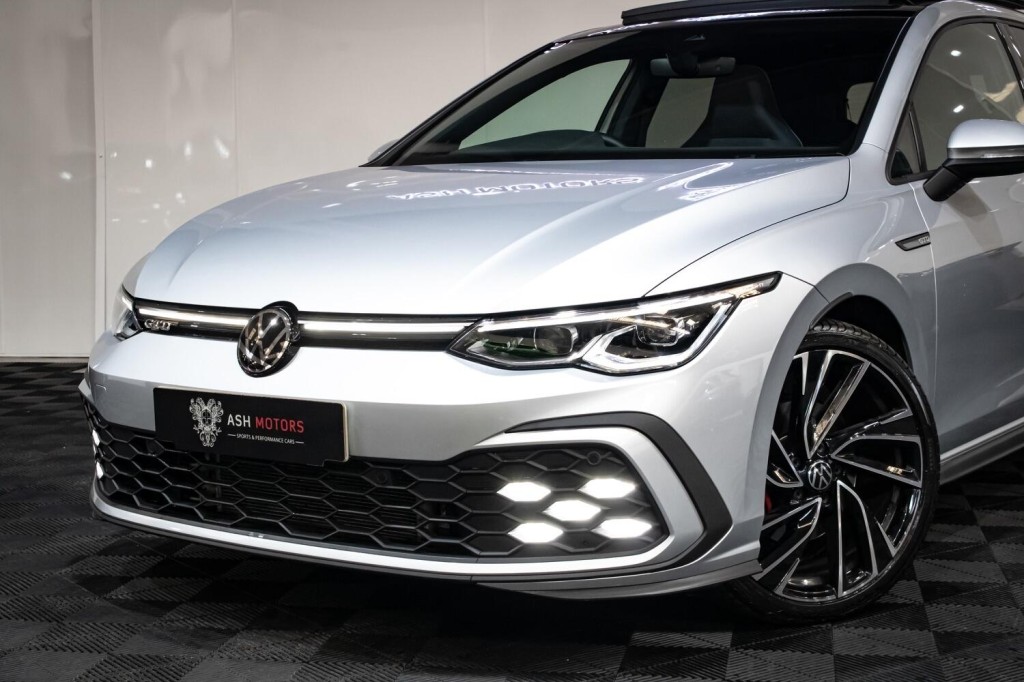 View VOLKSWAGEN GOLF 2.0 TDI GTD