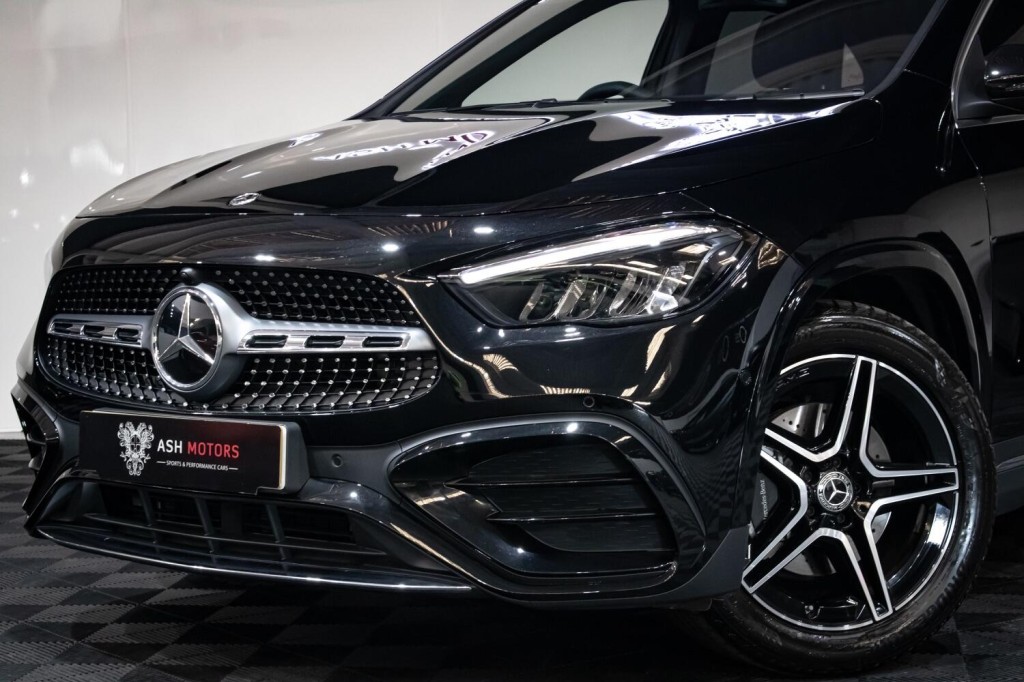View MERCEDES-BENZ GLA CLASS 1.3 GLA200 MHEV AMG Line