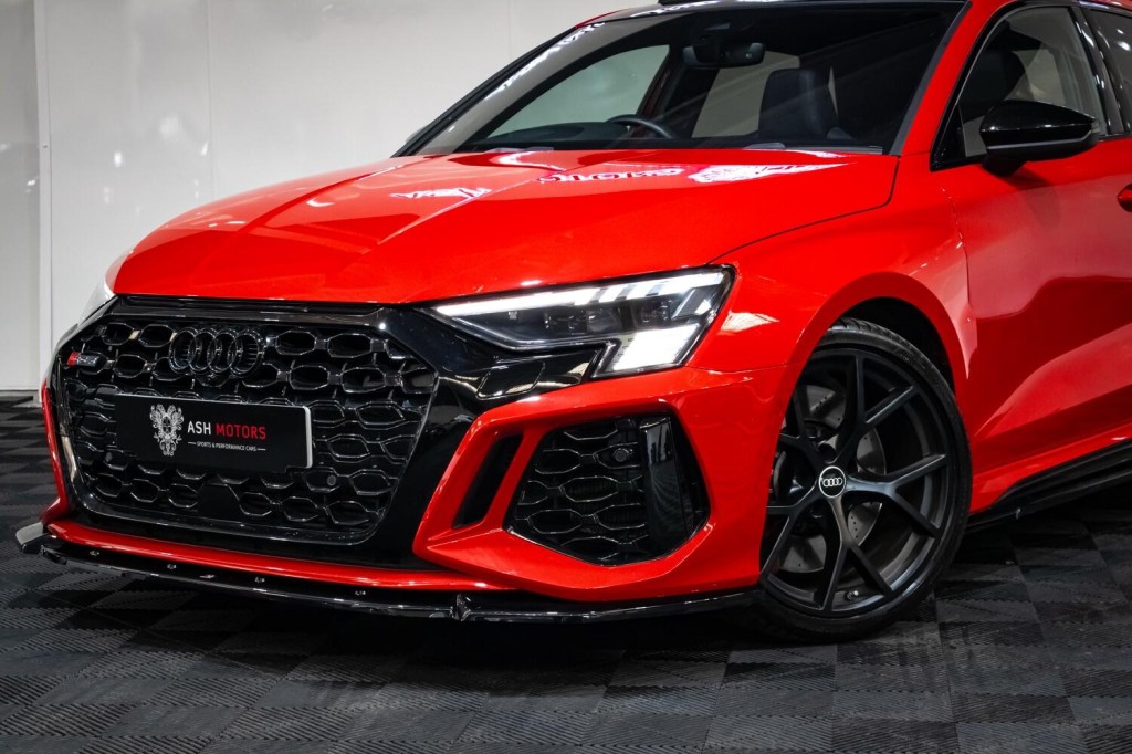 View AUDI RS3 2.5 TFSI Launch Edition