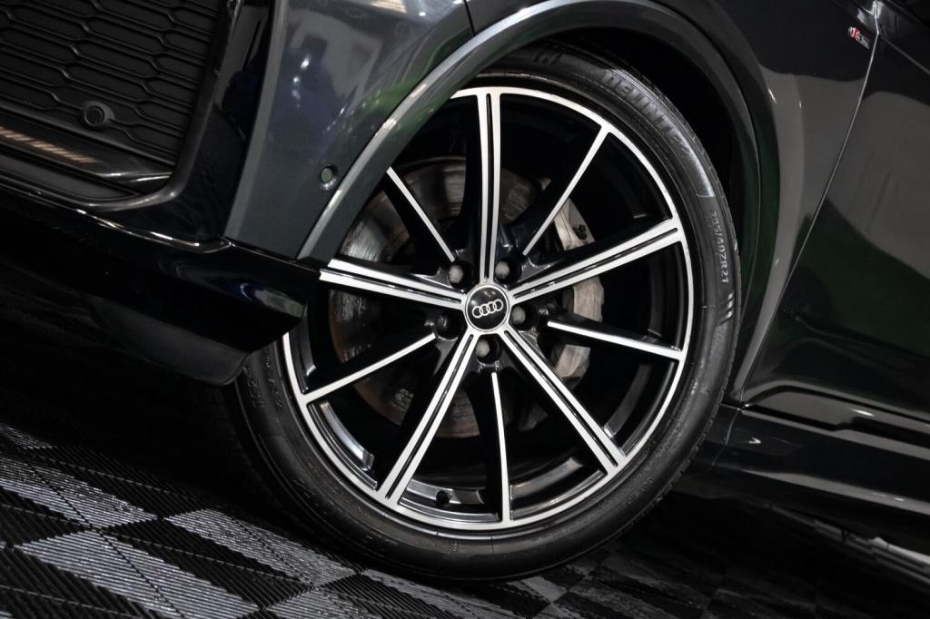 View AUDI Q7 3.0 TDI V6 50 Black Edition
