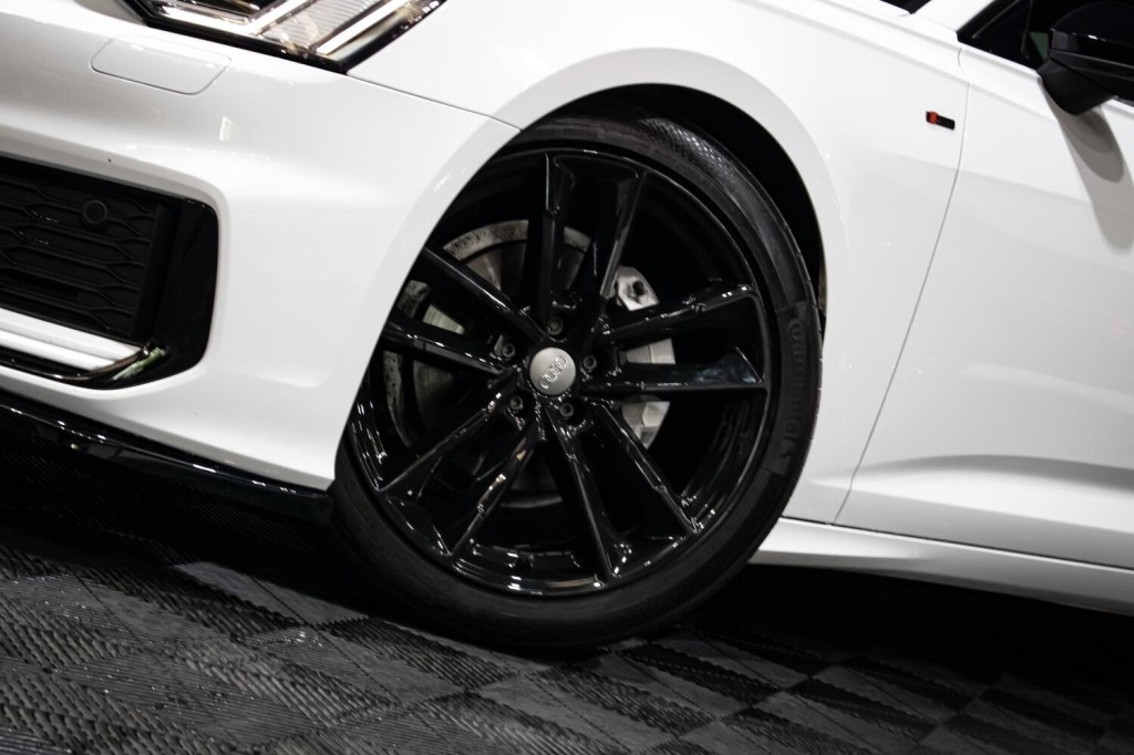 View AUDI A6 2.0 TDI 40 Black Edition