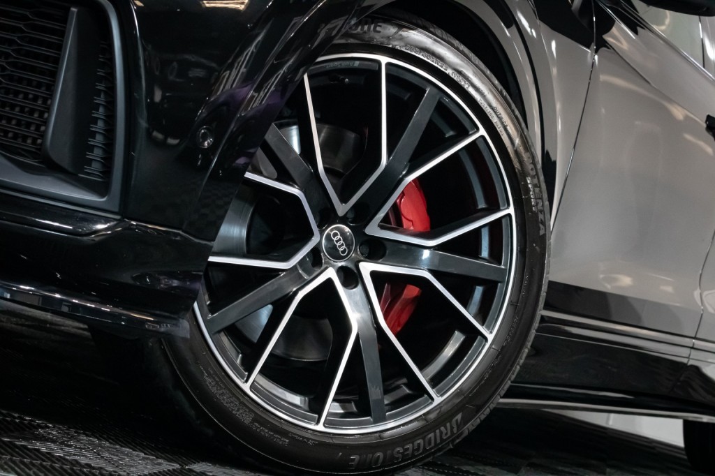 View AUDI SQ8 4.0 TFSI V8 Vorsprung