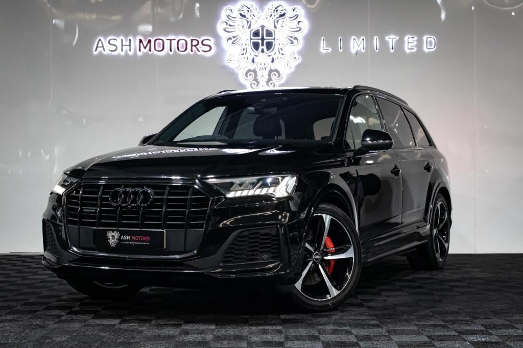 View AUDI Q7 3.0 TDI V6 50 Black Edition