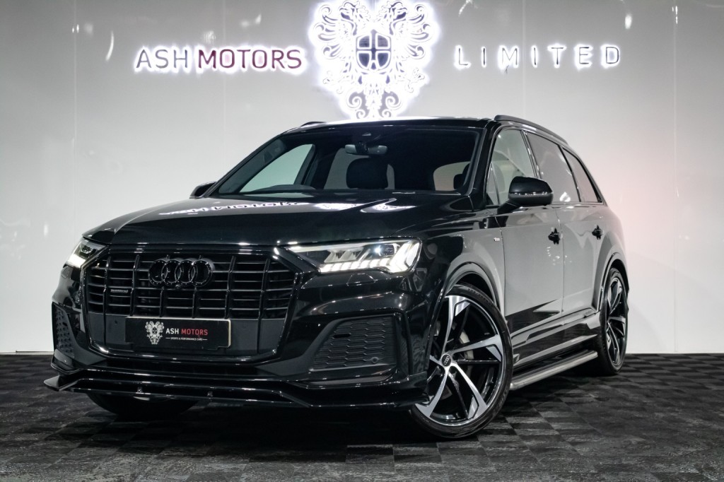 View AUDI Q7 3.0 TDI V6 50 Black Edition