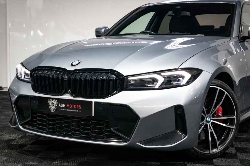 View BMW 3 SERIES 2.0 320d M Sport Saloon