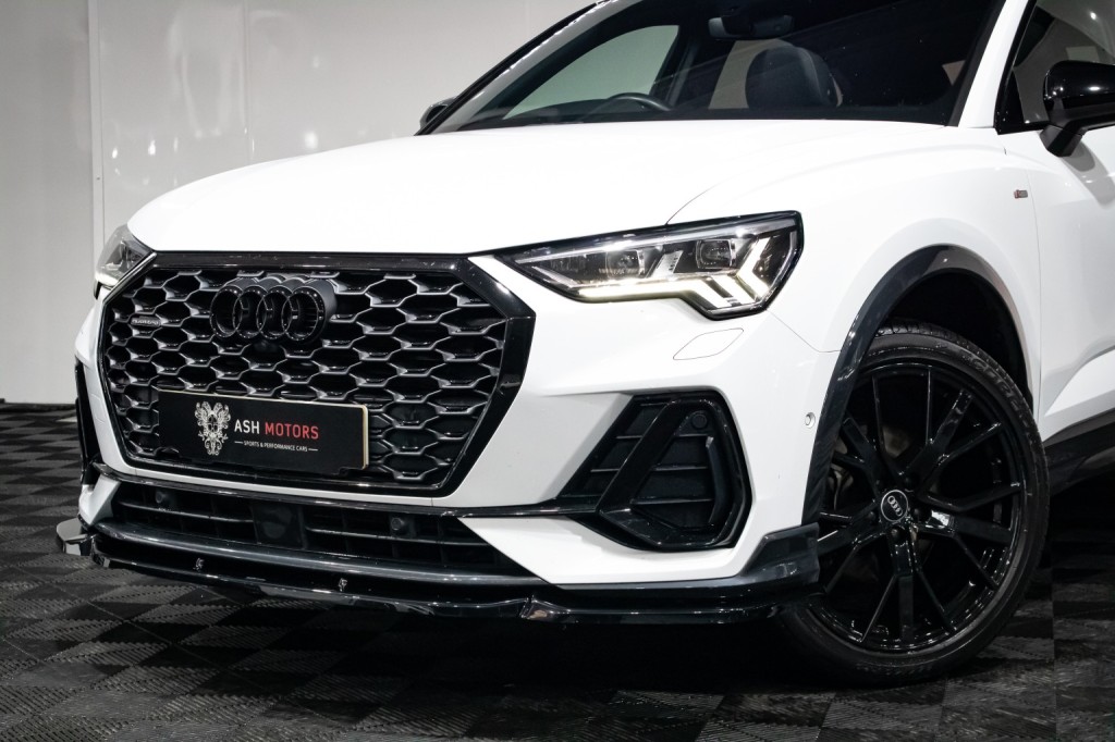 View AUDI Q3 2.0 TDI 35 Vorsprung