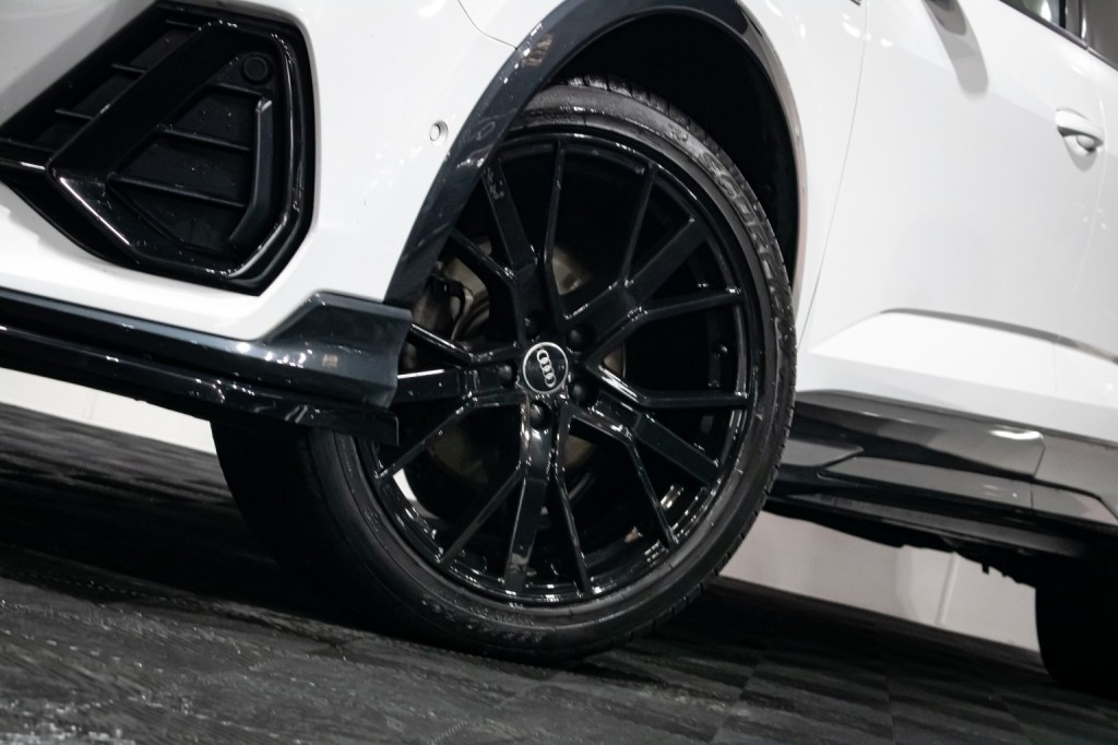 View AUDI Q3 2.0 TDI 35 Vorsprung
