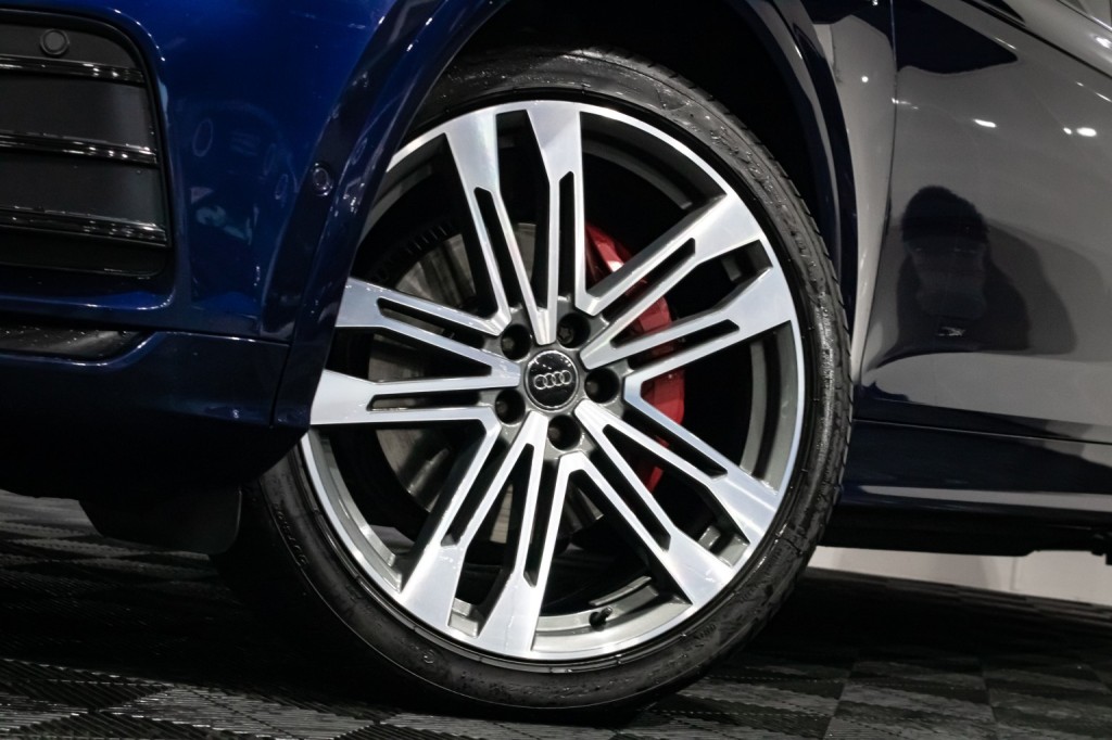View AUDI SQ5 3.0 TFSI V6
