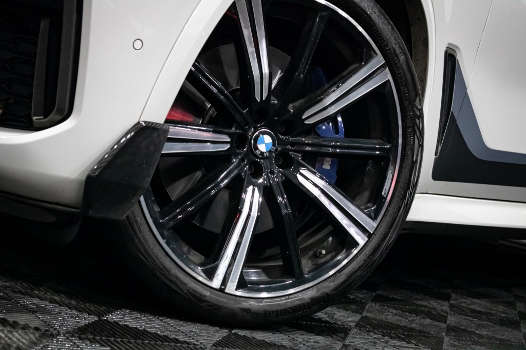 View BMW X5 3.0 X5 M50d