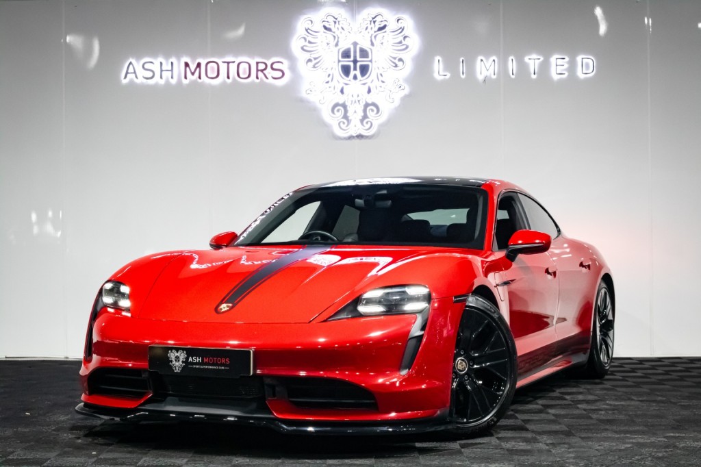 View PORSCHE TAYCAN Performance Plus 93.4kWh Turbo