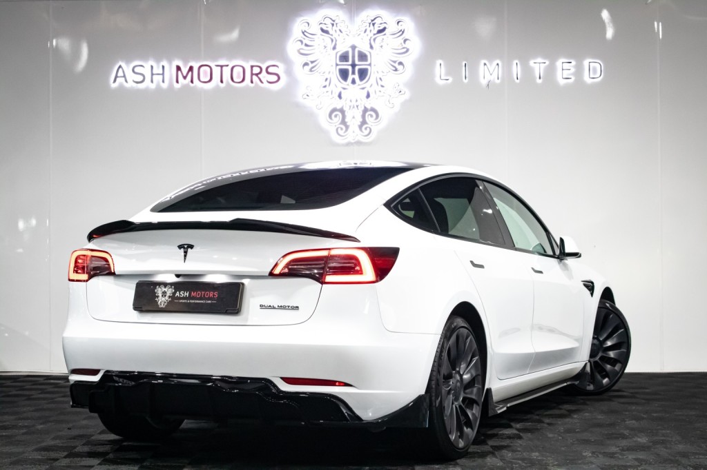 View TESLA MODEL 3 (Dual Motor) Performance