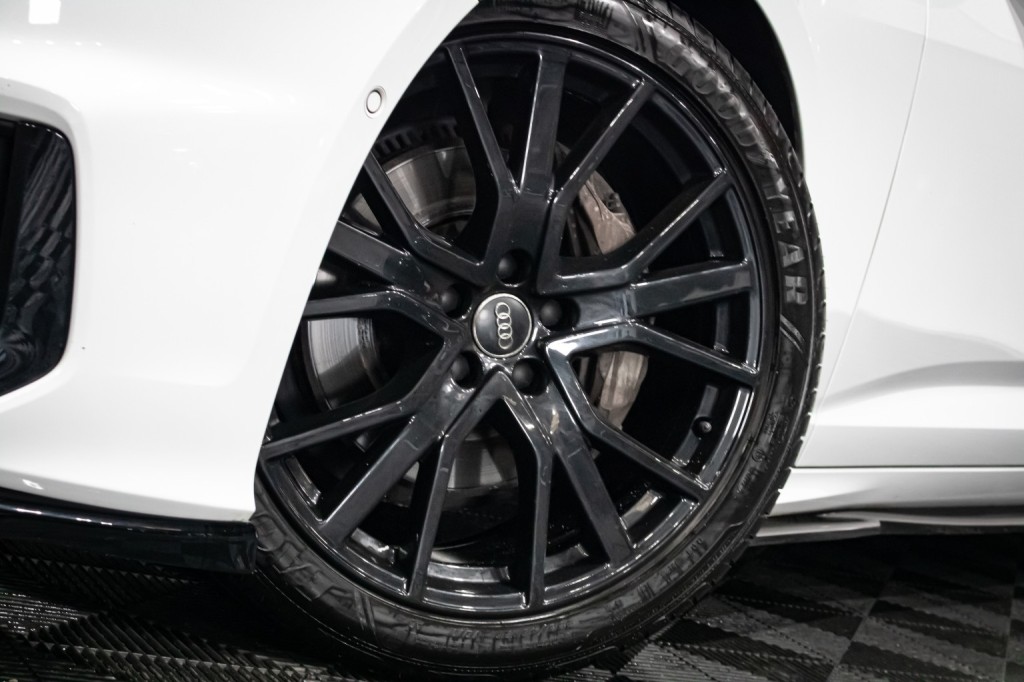 View AUDI A6 AVANT 3.0 TDI V6 50 Black Edition