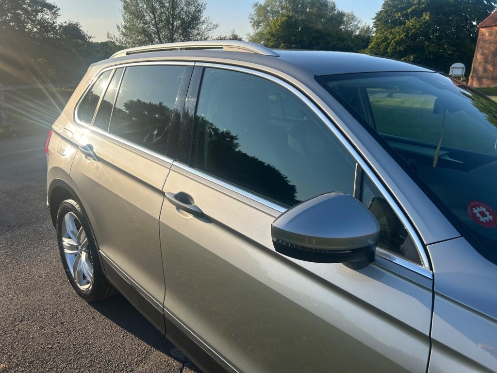 View VOLKSWAGEN TIGUAN 1.5 TSI EVO Match