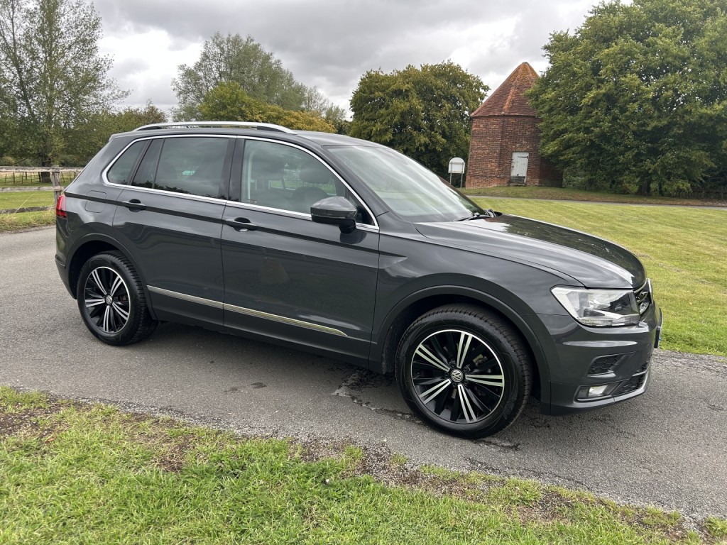 View VOLKSWAGEN TIGUAN 1.4 TSI SE