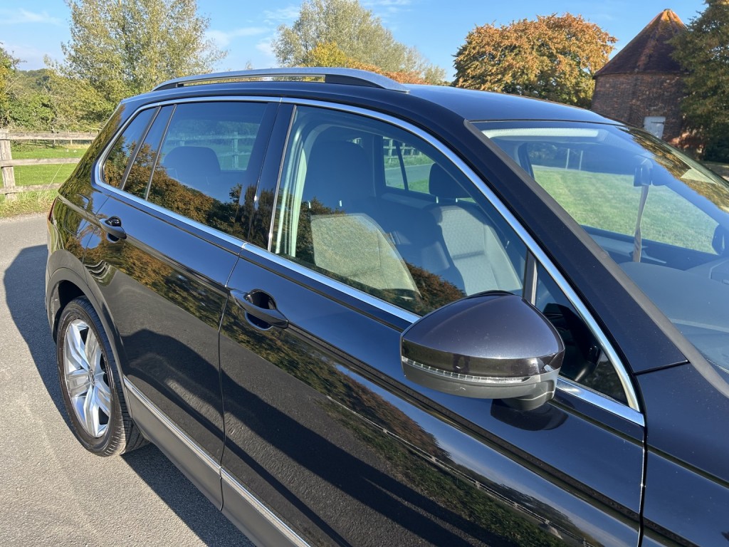 View VOLKSWAGEN TIGUAN 1.5 TSI EVO Match