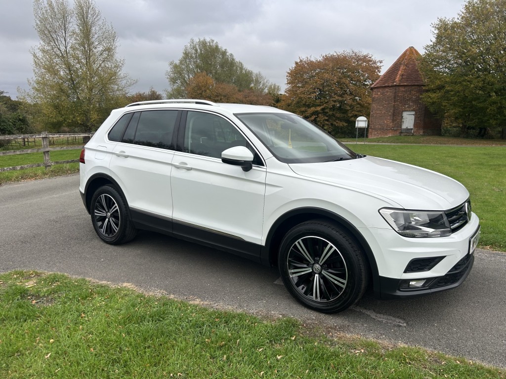 View VOLKSWAGEN TIGUAN 1.4 TSI SE Navigation