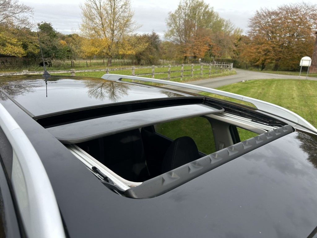 View NISSAN X-TRAIL 1.6 DIG-T n-tec 7 Seater