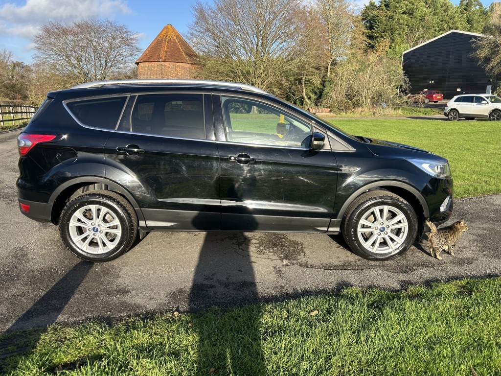 View FORD KUGA 1.5 T EcoBoost Titanium