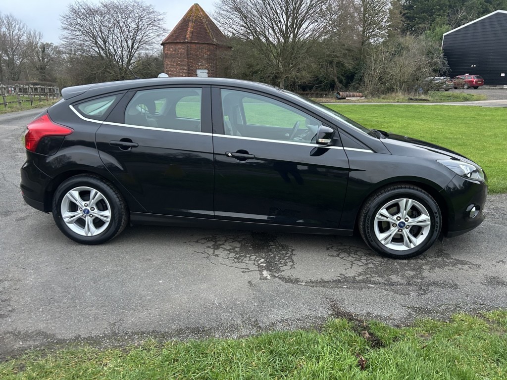 View FORD FOCUS 1.6 TDCi Zetec