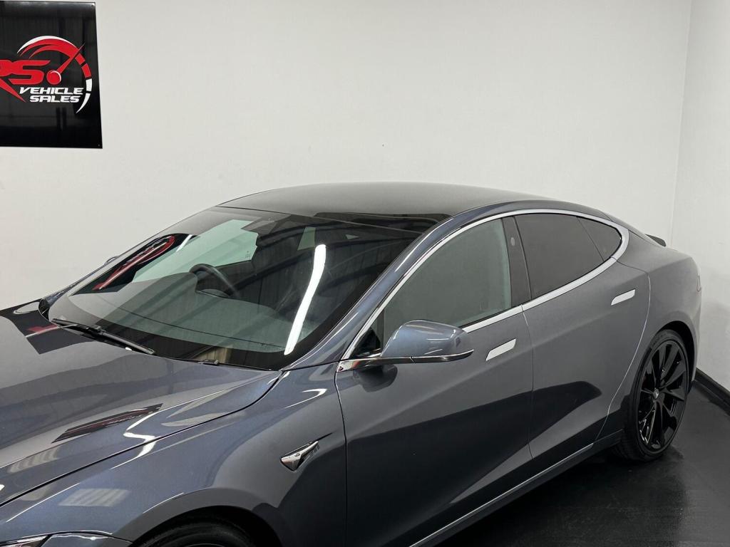 TESLA MODEL S