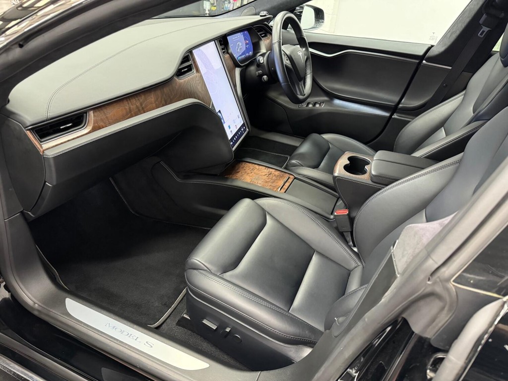 TESLA MODEL S