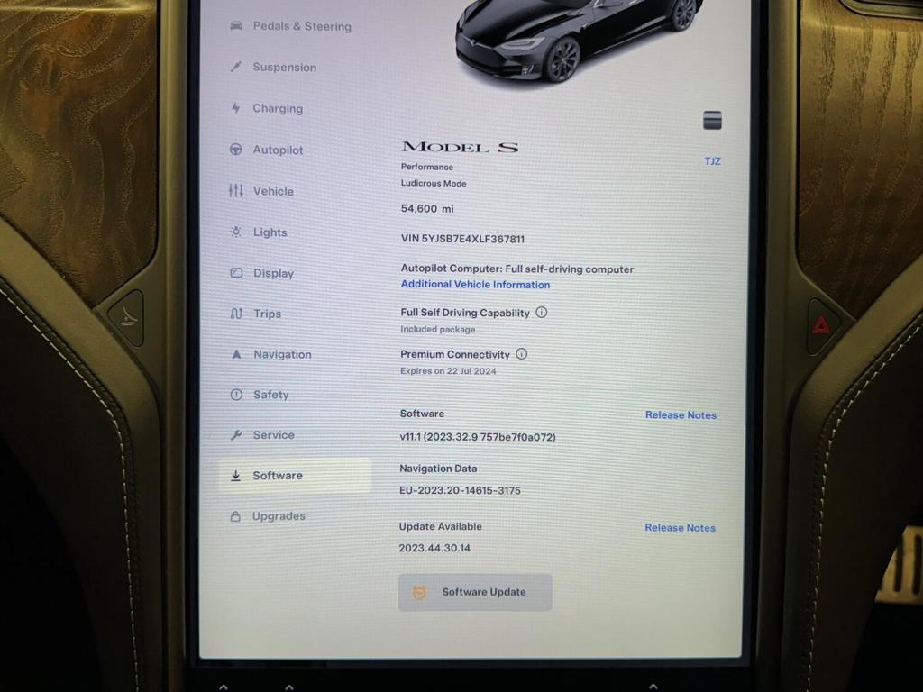 TESLA MODEL S