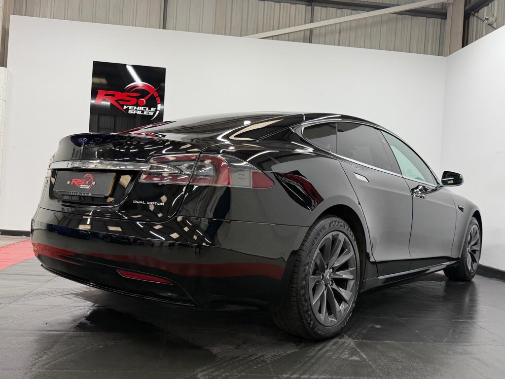 TESLA MODEL S