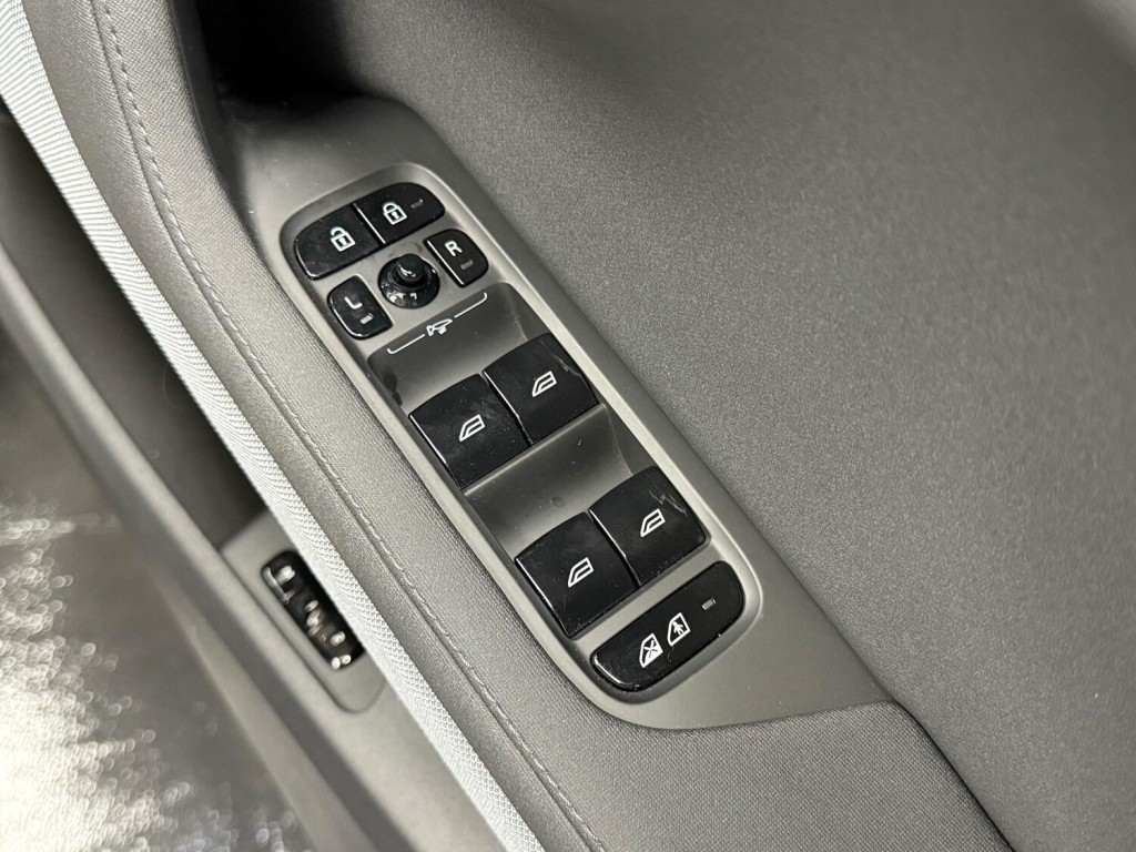 POLESTAR POLESTAR 2