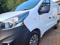 VAUXHALL VIVARO
