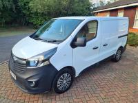 VAUXHALL VIVARO