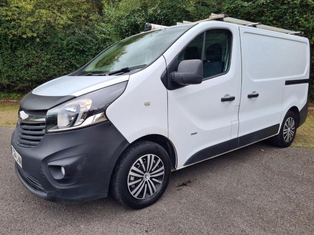 VAUXHALL VIVARO