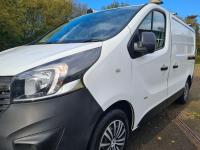 VAUXHALL VIVARO