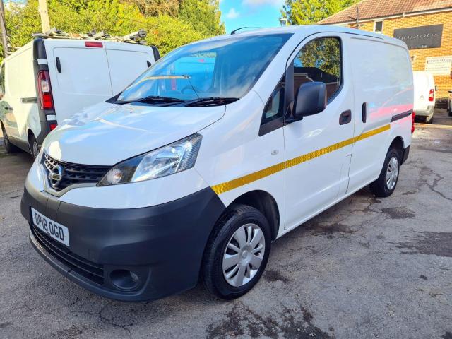 NISSAN NV200