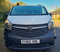 VAUXHALL VIVARO