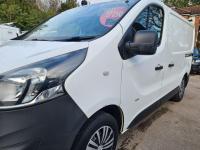 VAUXHALL VIVARO