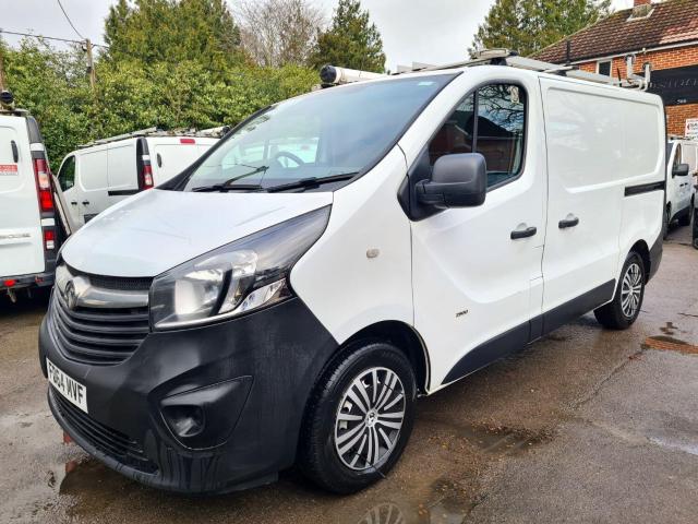 VAUXHALL VIVARO