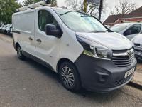 VAUXHALL VIVARO