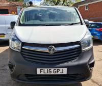 VAUXHALL VIVARO