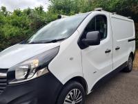 VAUXHALL VIVARO