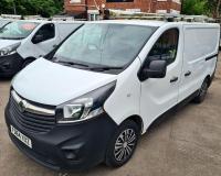 VAUXHALL VIVARO