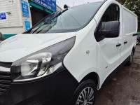 VAUXHALL VIVARO
