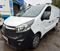 VAUXHALL VIVARO