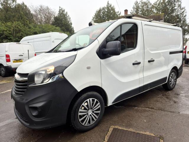 VAUXHALL VIVARO