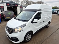 NISSAN NV300