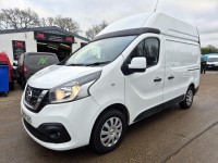 NISSAN NV300