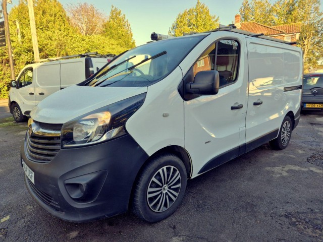 VAUXHALL VIVARO