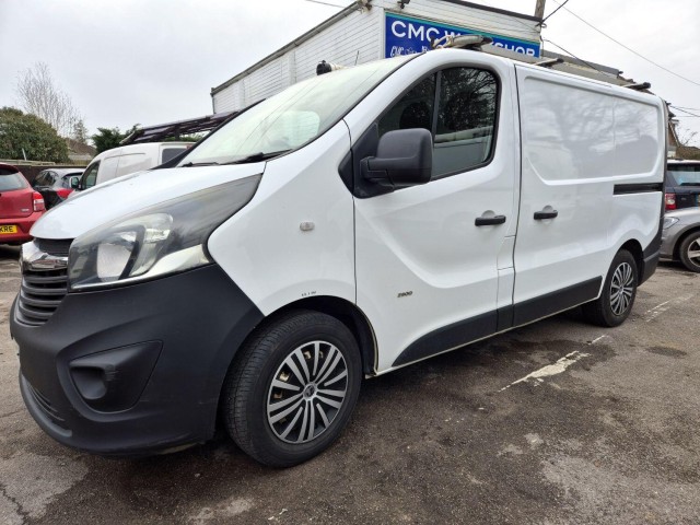 VAUXHALL VIVARO